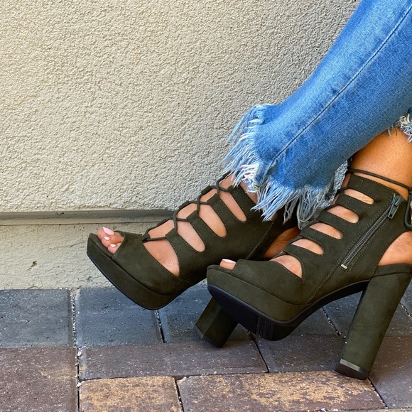 Olive Green Lace Up Block Heel Platform Sandals - Picture 7 of 10